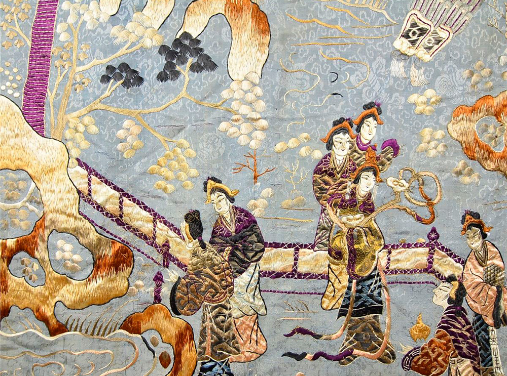 Image brodée sur soie