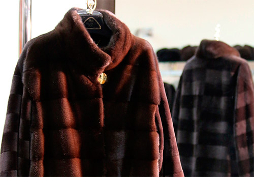 Comment ranger un manteau de vison à la maison