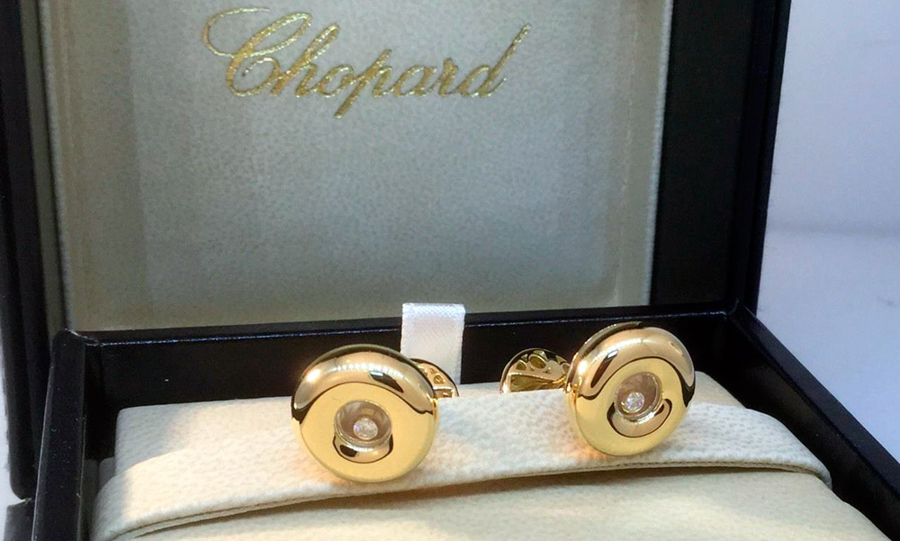 Quels bijoux les hommes élégants et qui réussissent choisissent-ils?