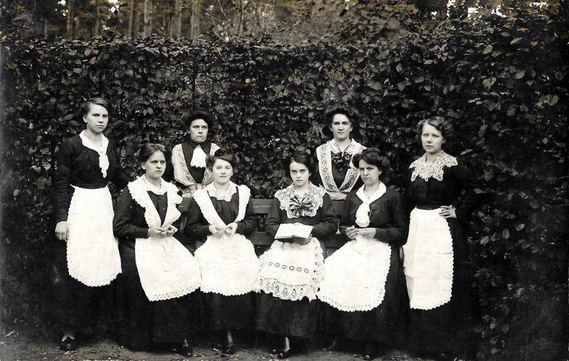 Costume de femme de chambre