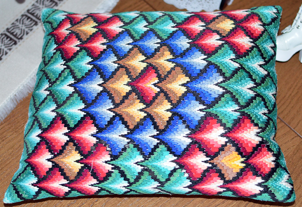 Oreiller avec de belles broderies