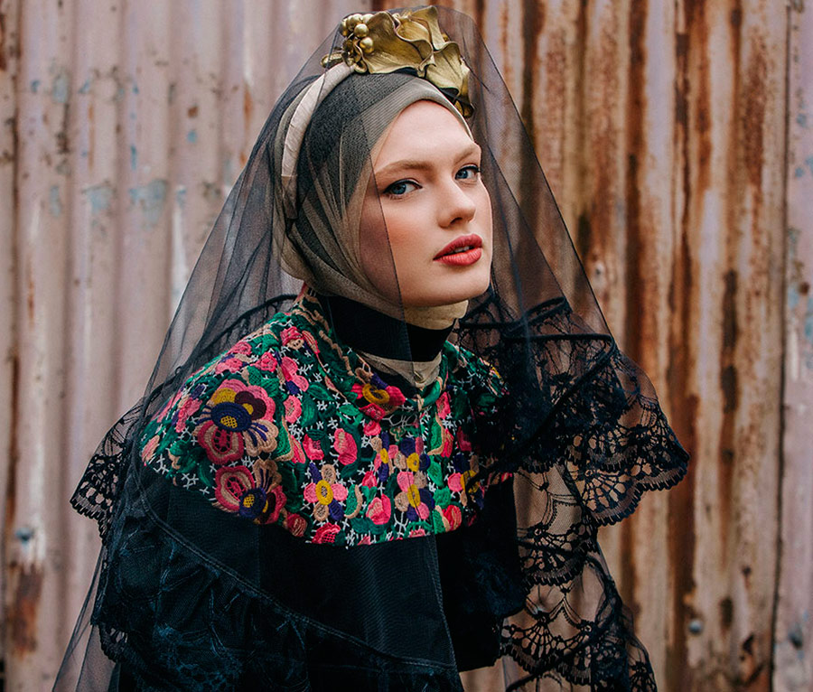 Des vêtements exquis pour les filles modestes de Diana Kotb