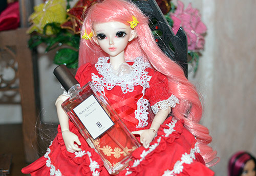 Parfum lumineux Datura Noir de Serge Lutens