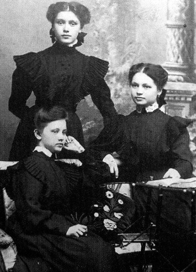 Écolières russes du début du XXe siècle