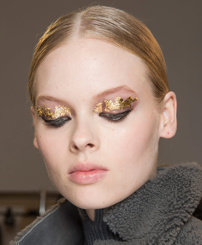 Comment faire du maquillage à la feuille d'or