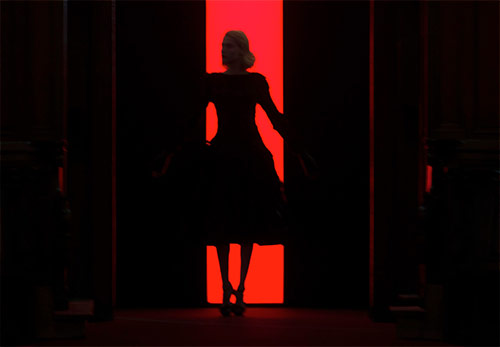 Habillez-vous pour le look d'Halloween le plus mystérieux