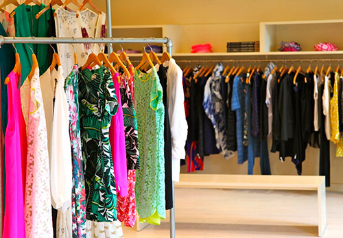 Quelle célébrité achète des vêtements d'occasion