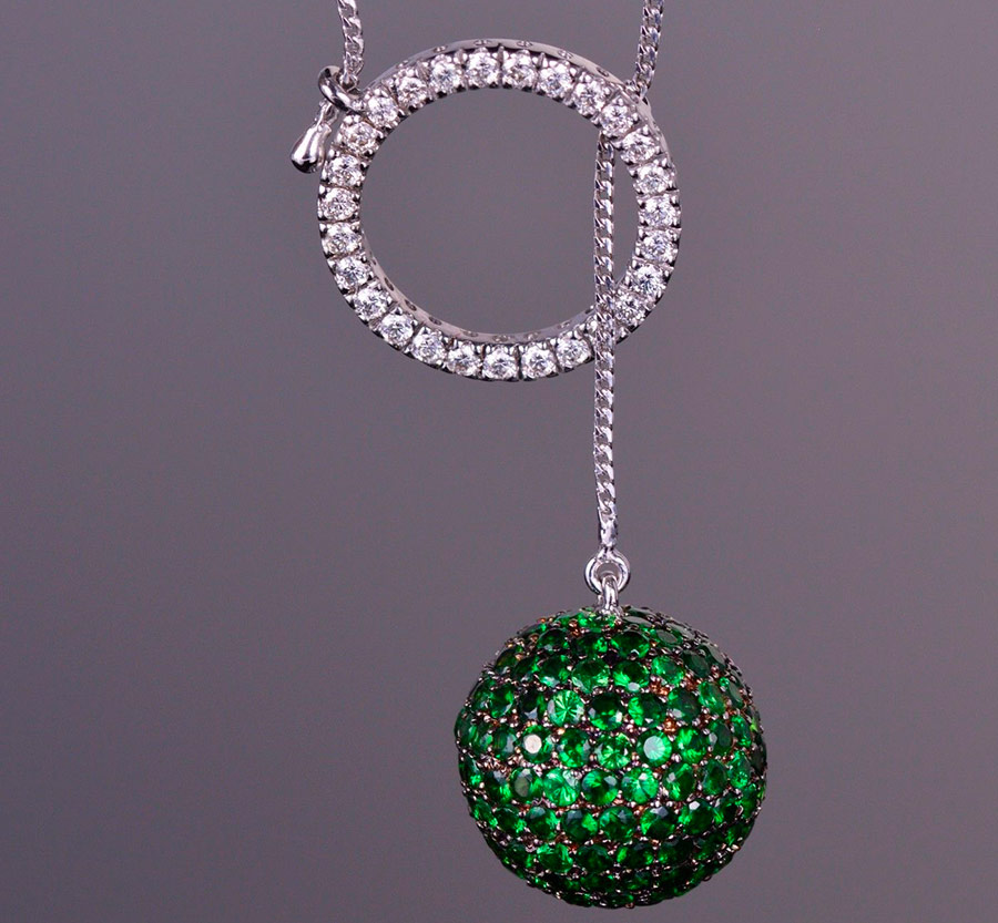 Pendentif avec petits tsavorites