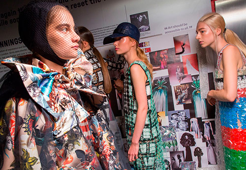 Imprimés à la mode sur les vêtements 2026 - examen complet