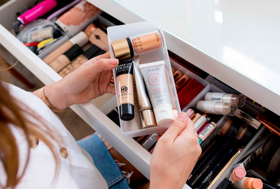 Pourquoi est-il important de lire les instructions pour les cosmétiques