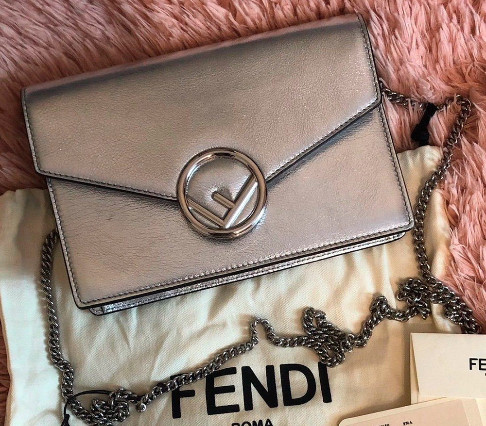 Sac bandoulière argent métallisé