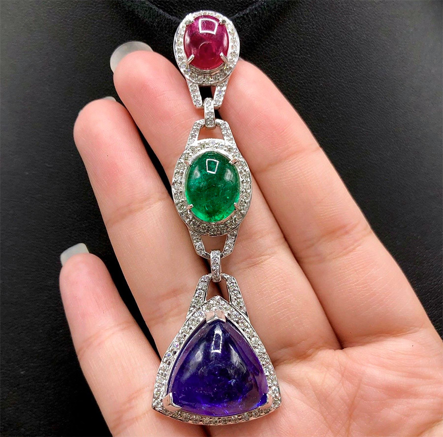 À qui convient la pierre rubis et comment aide-t-elle dans la vie