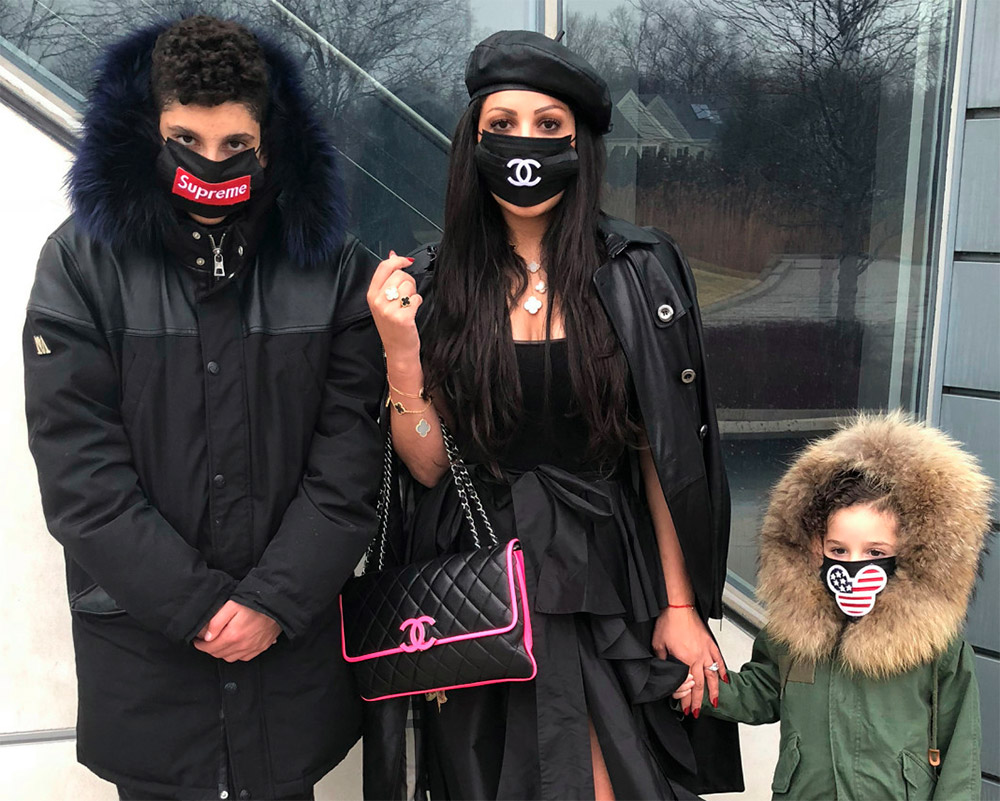 Pourquoi les masques faciaux sont populaires et comment les porter