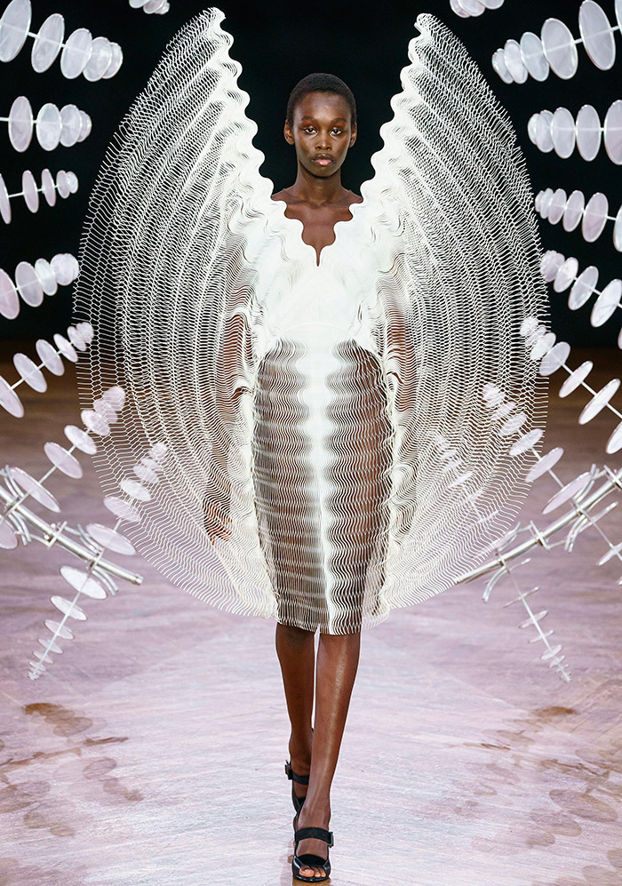 Robe de mariée insolite