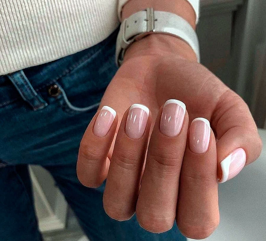 Manucure scolaire pour ongles courts