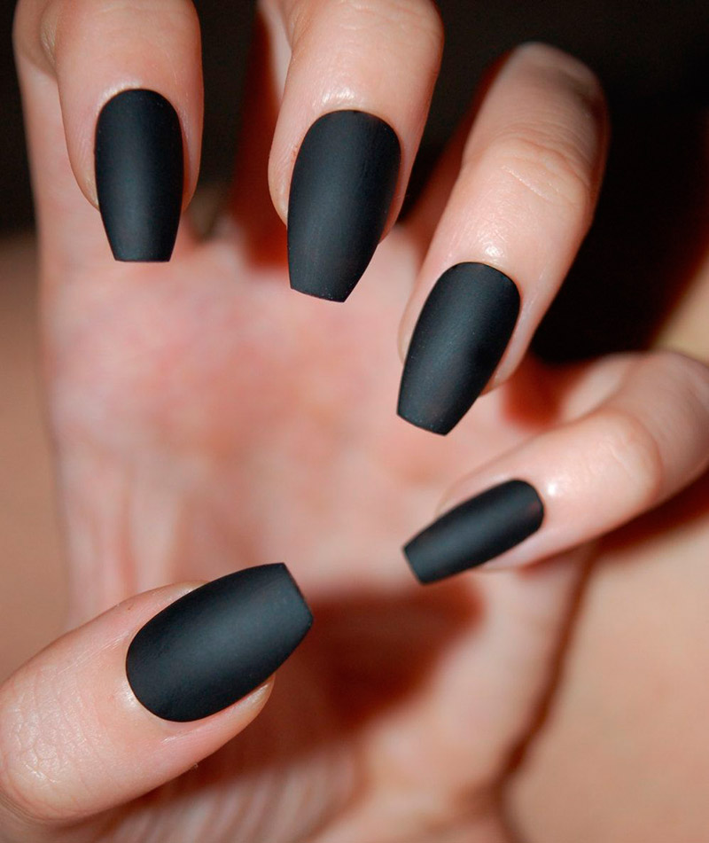 Conception d'ongles noirs