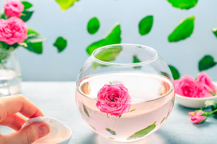 Tout sur les bienfaits des hydrolats pour les soins du visage