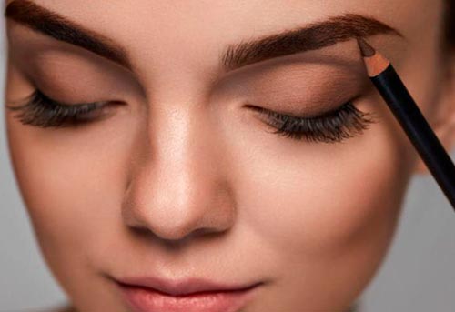 Les secrets des sourcils parfaits pour toujours