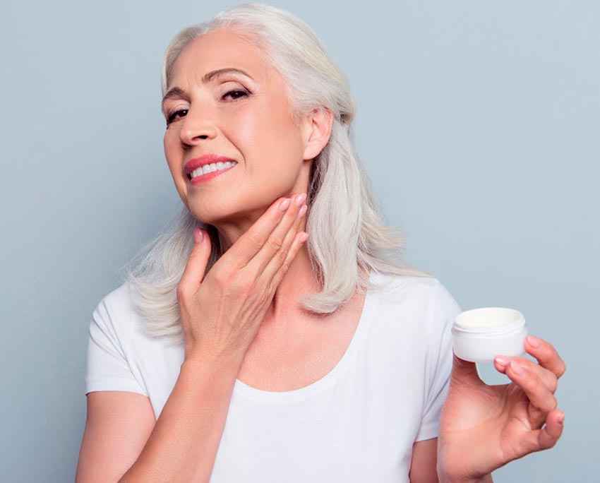 règles de soins de la peau pour le cou et le décolleté