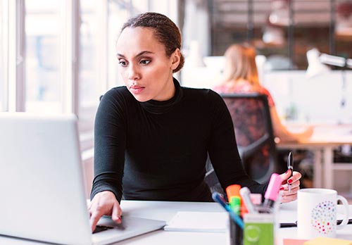 Comment paraître plus mince avec des vêtements : conseils d'un styliste