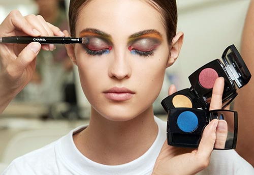 Maquillage automne-hiver 2025-2026 : les grandes tendances