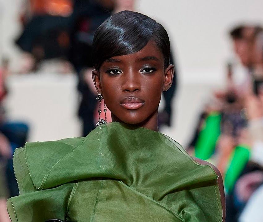 Beaux modèles noirs