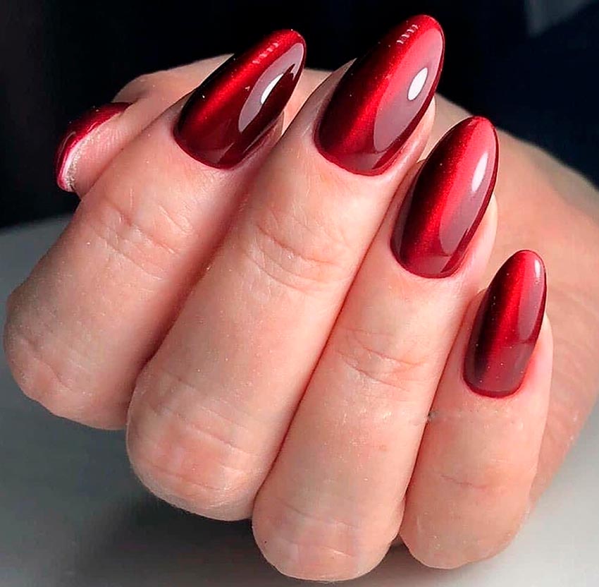Belle manucure rouge