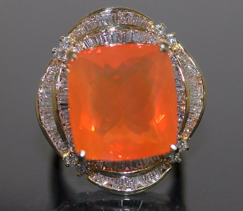 Décoration en pierre d'opale