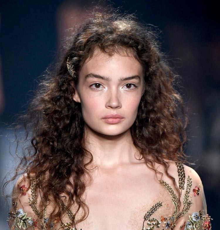 Coiffures à la mode 2026