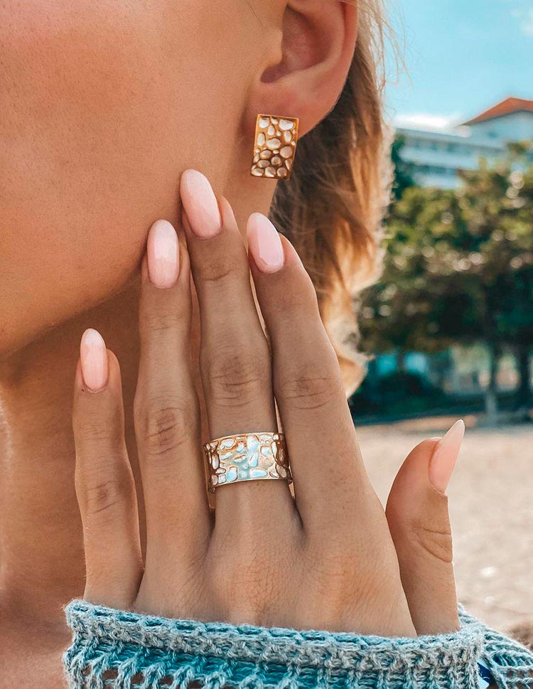 Combinaison d'or et d'argent