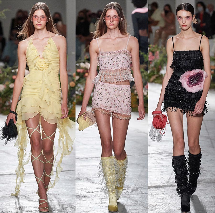 Robes et hauts à la mode avec de fines bretelles spaghetti